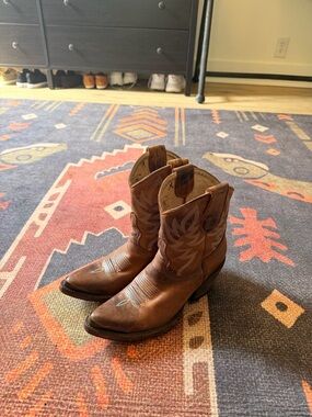 Idyllwind Wheels Brown Leather Western Ankle Booties